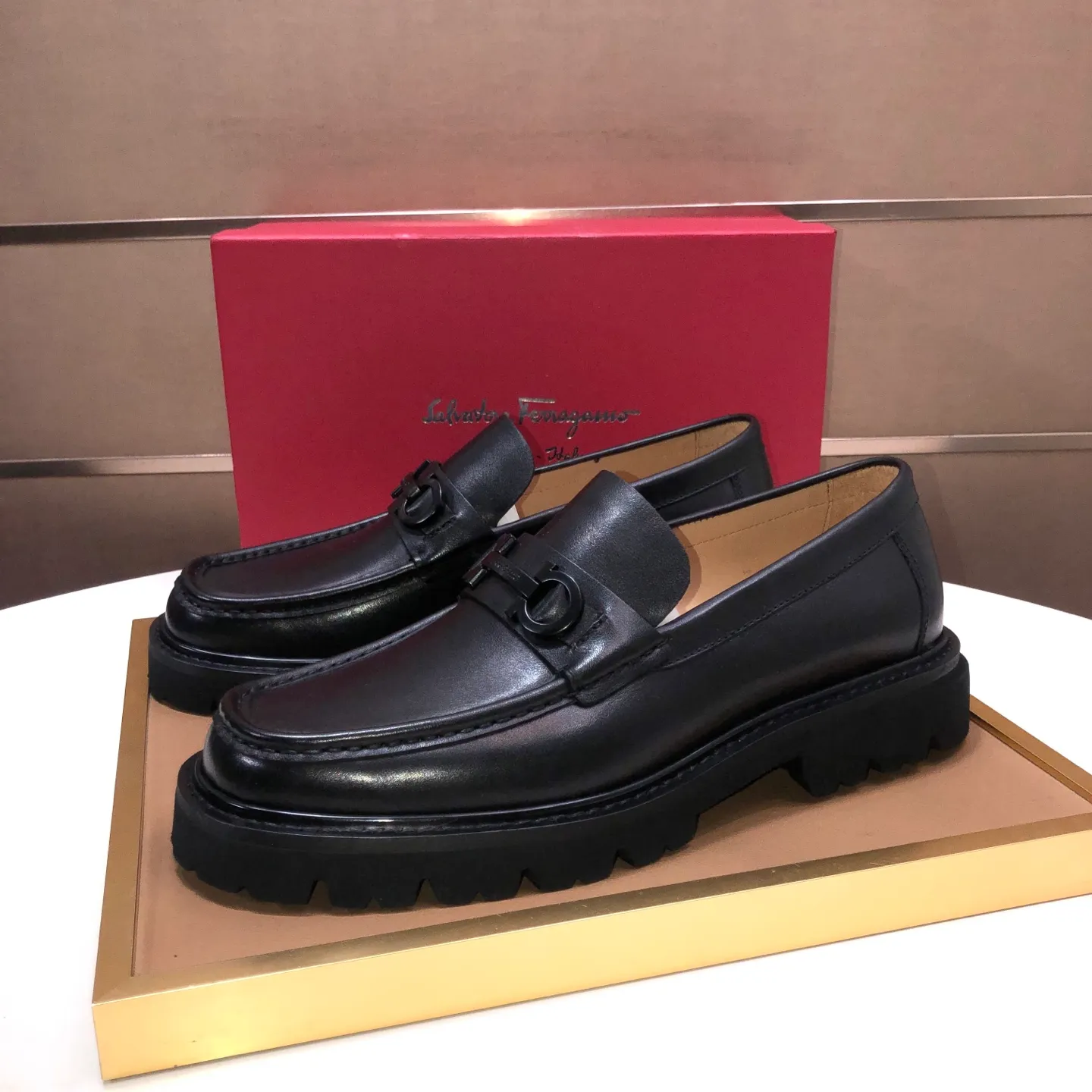 Men's shoes 💰680💰[Ferragamo/Ferragamo] The latest model in the counter. Original imported high-quality cowhide with open sides + imported 🐂 water-dyed cowhide lining + original luxury metal buckle + original combined outsole. No pressure for comparison. 39–45 (45 is custom-made and cannot be returned or exchanged)